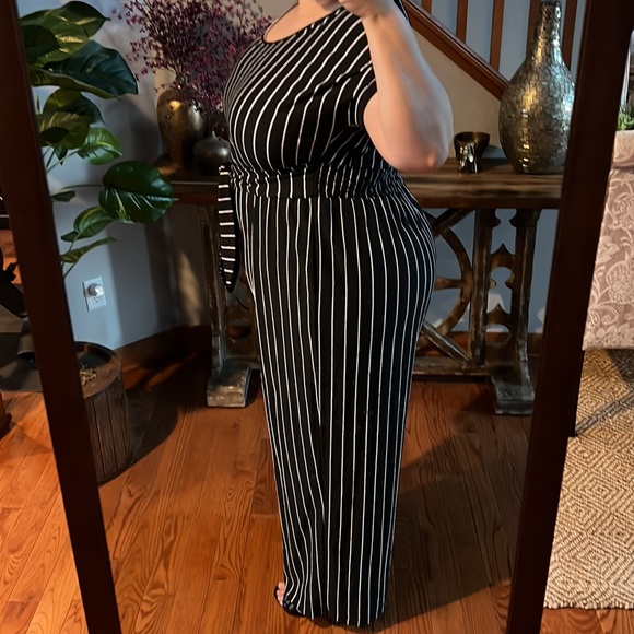 Lane Bryant 18/20 Black & White Pinstripe Jumpsuit - Picture 5 of 17